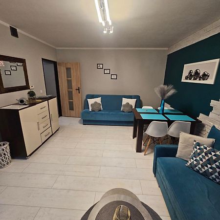 Quiet Basement Apartment ポズナン エクステリア 写真